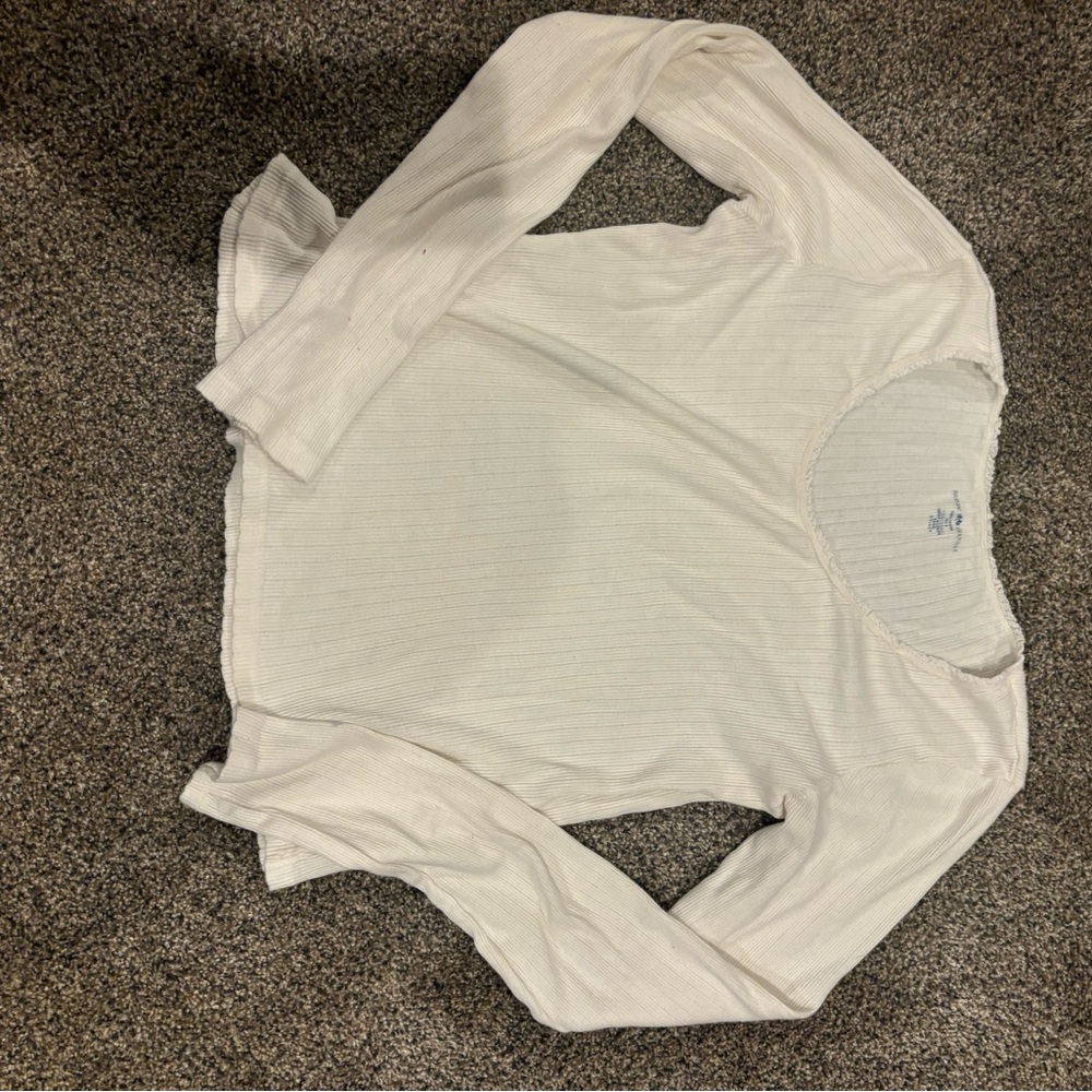 BRANDY MELVILLE SHIRT GREAT CONDITION